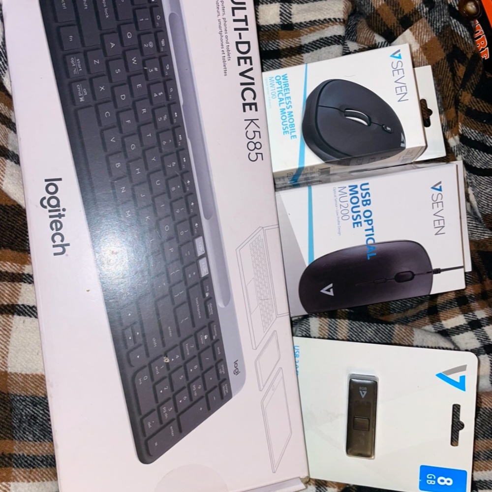 Computer Accessories - Picture 8 of 9